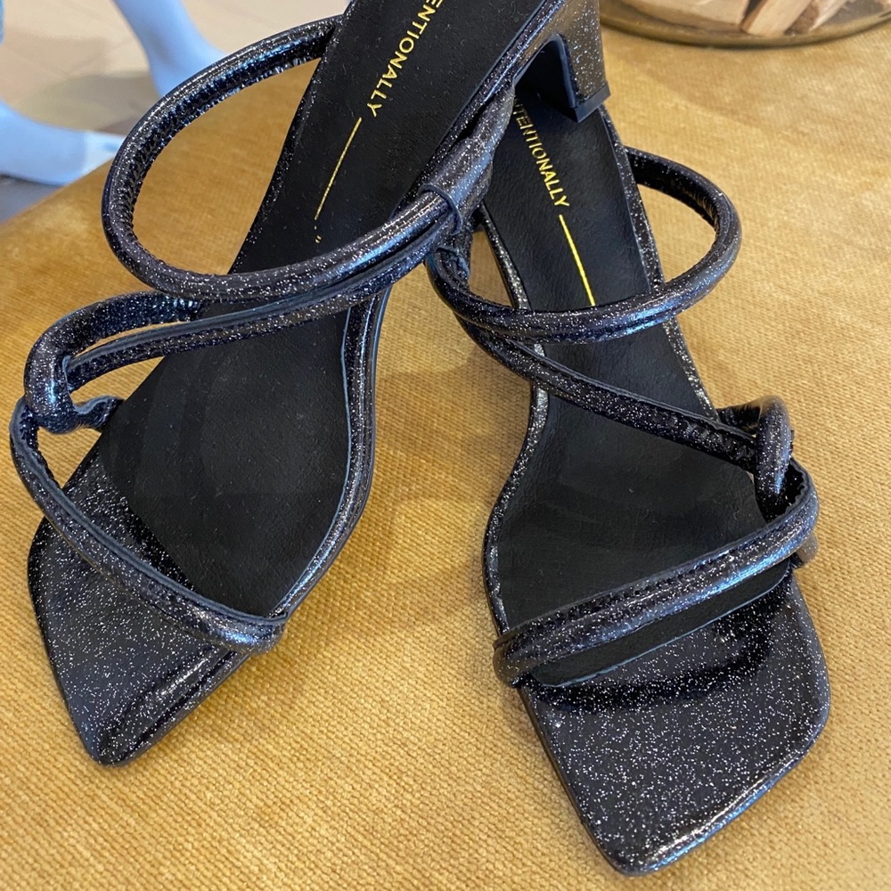 Intentionally blank black glitter willow sandal